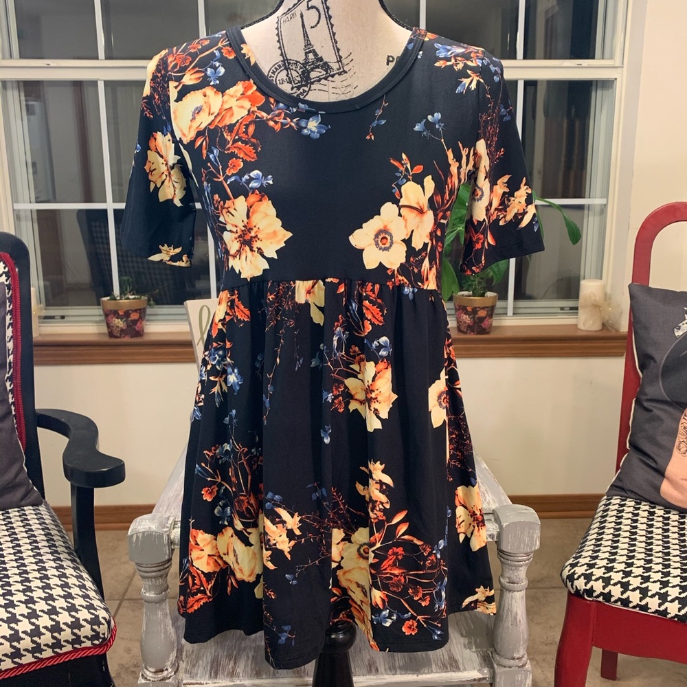 Black floral empire waist short sleeve tunic top Small S Medium M